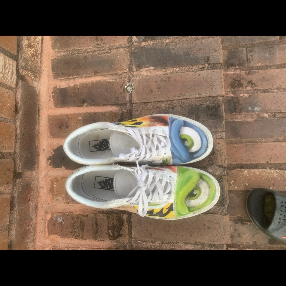 Vans - Picture 3 of 3
